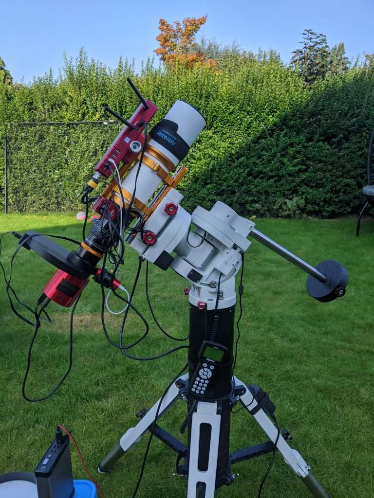 Industrial computer mounted on the telescope